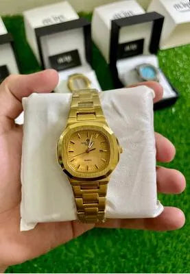 Luxury Stainless Steel Wrist Watch for Men – Elegant Quartz Watch with Metal Strap